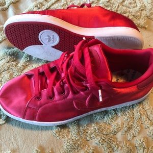 LIKE NEW Adidas Originals Red Shoes Sz 10